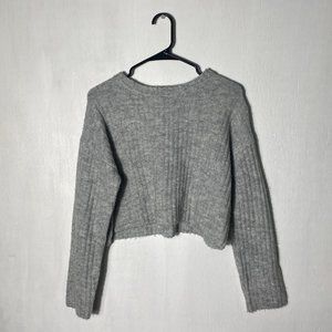 Forever 21 Gray Ribbed Cropped pull over sweater size medium